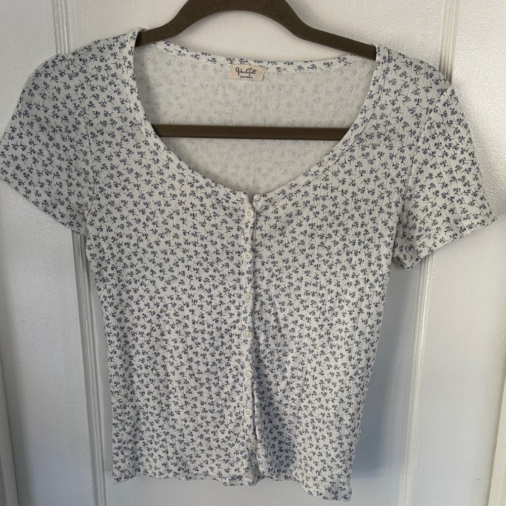 Brandy Melville Shirt Set - Picture 4 of 6